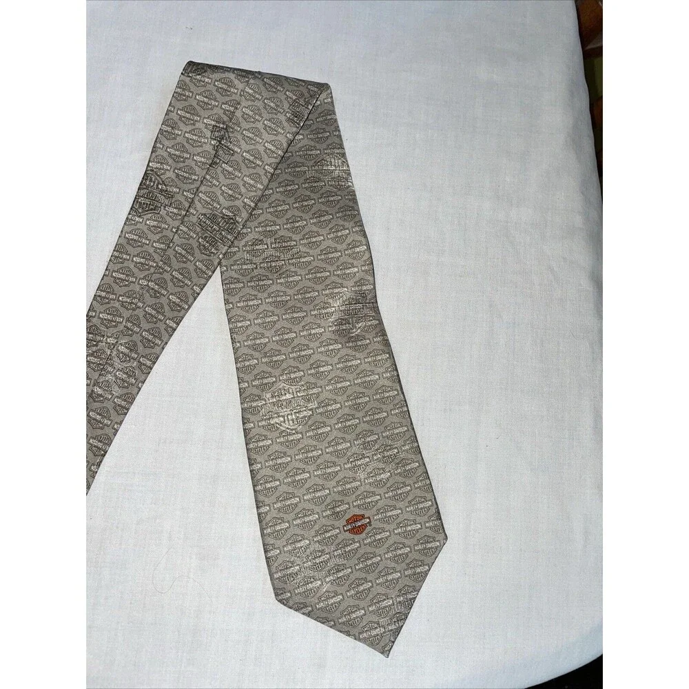 Ralph Marlin & Co. Men’s Dress Tie Size 55” Beige Silk Business Formal City